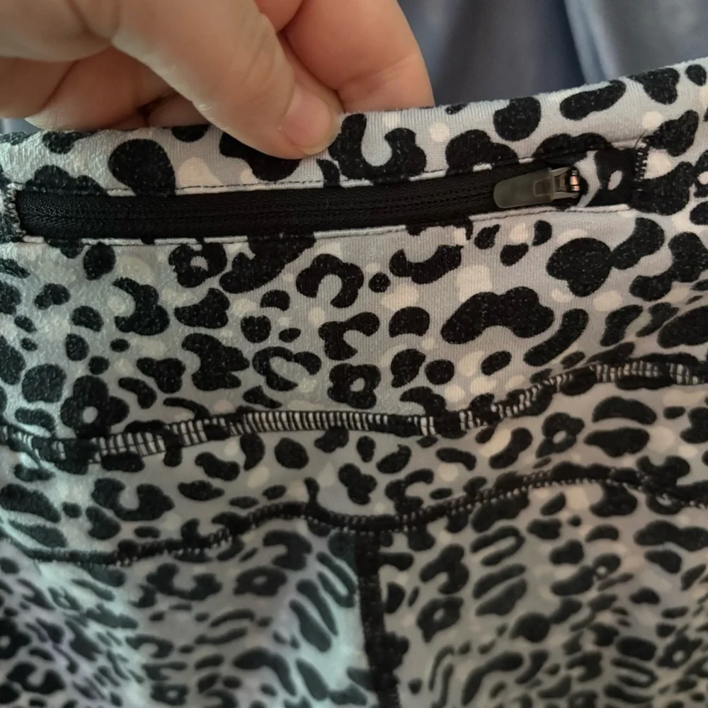 Nike Dri-Fit Leopard Print Legging capris size small